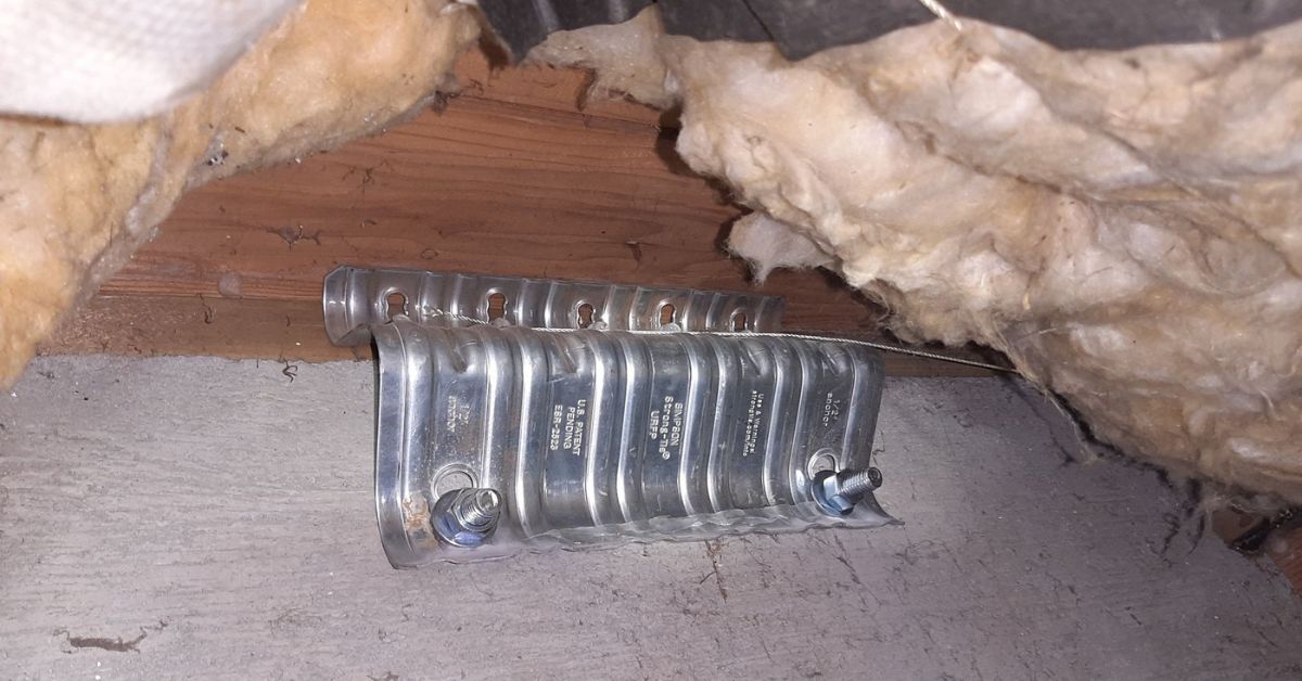 Earthquake retrofitting foundation support under a home
